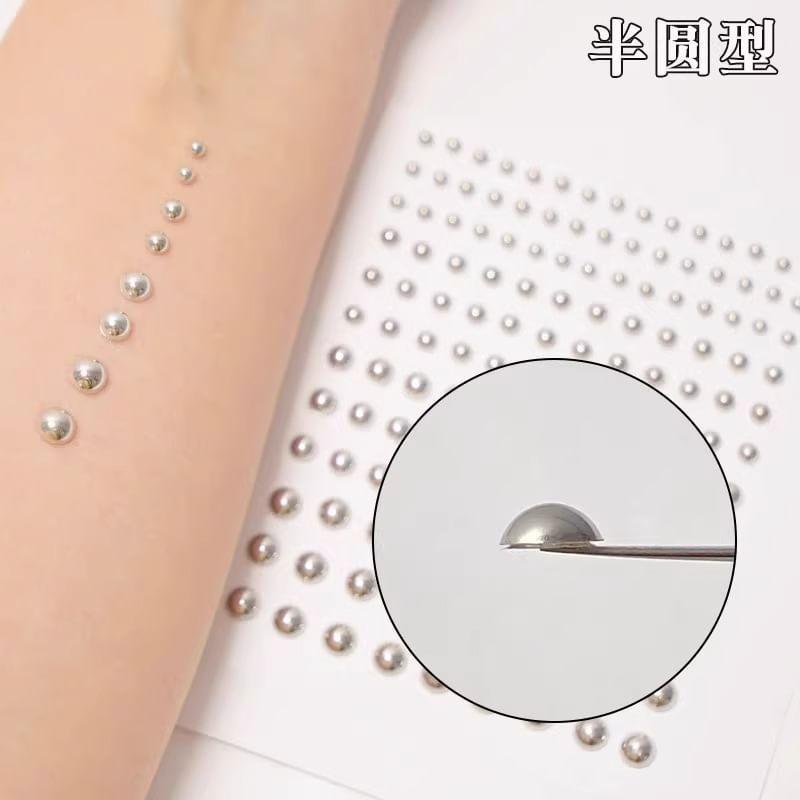 Miumi - Poliertes metallisches Faux-Stud Klebendes Gesichts-Make-up Klebende Dekoration