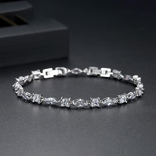 

Джинсе, Южная Корея Супер Вспышка Браслет Латунь Инкрустированный Цирконом Браслет Простой Регулируемый Размер Женские Ювелирные Изделия Фабрика