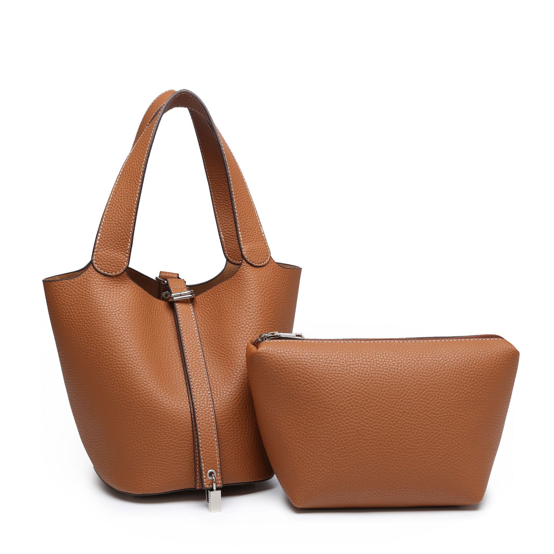 

Full of texture, soft waxy leather bucket women s bag open vegetable basket alphabet hand bag spot wholesale