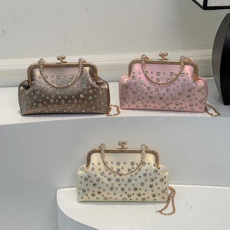 High-value Niche Fashion Metal Handbag Women's New Trendy Pearl Decoration Foreign-style Dinner Bag Women's Bag