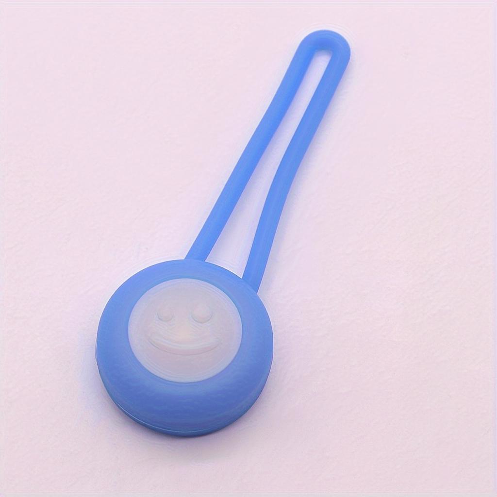 Silicone Pet LED Pendant Light For Dogs & Cats - Night Safety Flashing Round Tag, Replaceable Battery, Long-lasting Glow