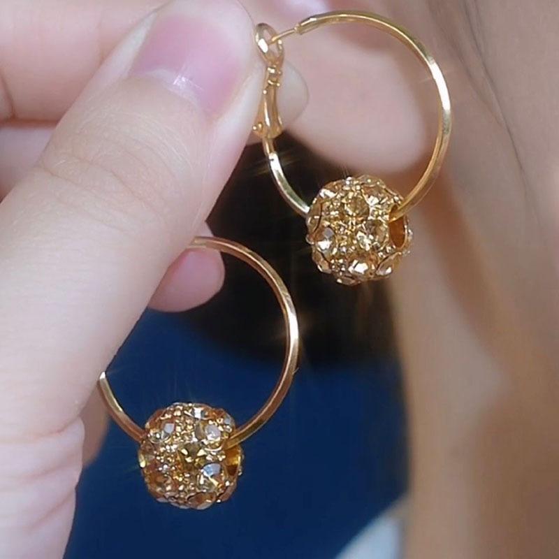 

Maillard retro diamond ring earrings, exaggerated temperament Internet celebrity high sense transfer ball earrings earrings