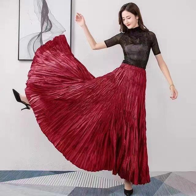 2024 Trendy European-American Minimalist Pleated Swing Skirt for Women - Autumn/Winter Collection