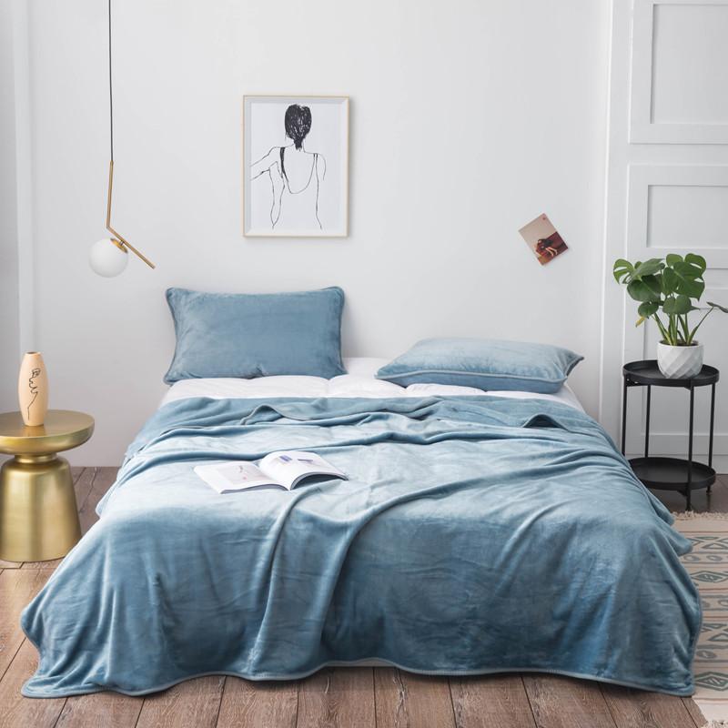 1pc Black Blanket Flannel Plaid Bed Blankets Plain Color Bedsheet Sofa Towel Nap Shawl Soft Blanket Plaids manta (No Pillowcase)