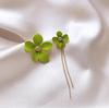 Boucles d'oreilles pendantes à pampilles en métal doré avec motif fleur verte pour femmes Mode coréenne Boucle d'oreille florale asymétrique Cadeau