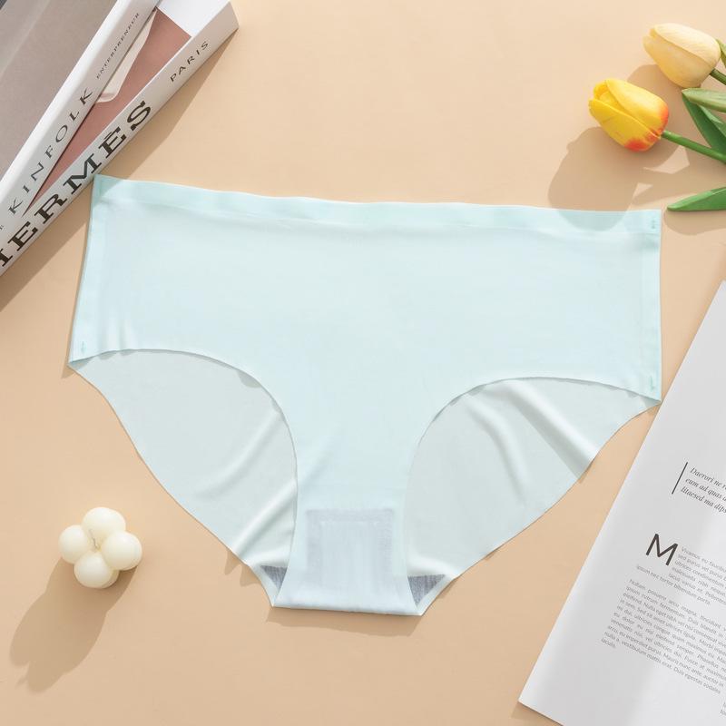 

2025 Бесшовные трусики-треугольники из ледяного шелка, быстросохнущие - Женское однотонное нижнее белье весеннего стиля X-Large