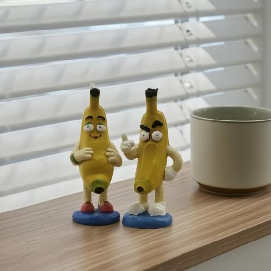 Mini Banana Figurine Ornament, Funny Banana Man Desktop Decoration with Happy And Angry Expressions, Resin Cute Collectible for Home Office Gift