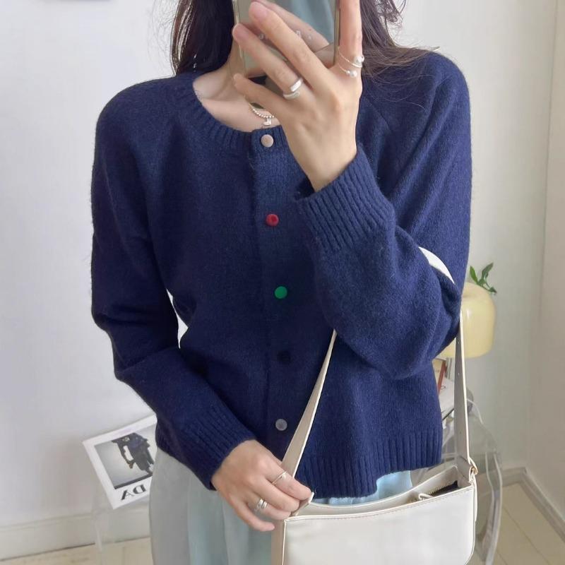New simple casual loose long-sleeved knitted cardigan women's autumn senior sense age-reducing thin round neck breasted top