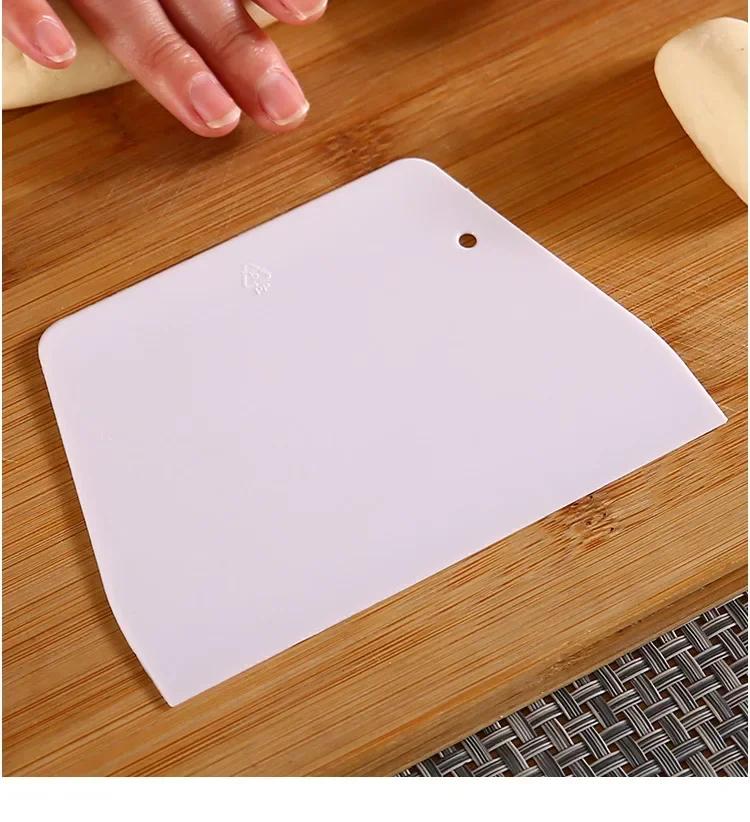 

Скребок для теста, трапециевидный пластиковый скребок, многофункциональный кухонный скребок, безопасный для пищевых продуктов пластиковый резак для теста, жесткий пластиковый резак белый