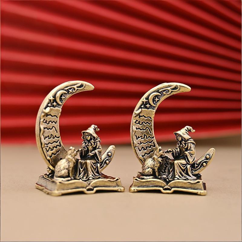 Moon Witch Statue Creative Desktop Decor Handmade Resin Craft Ornament for Home Office Tea Pet Gift