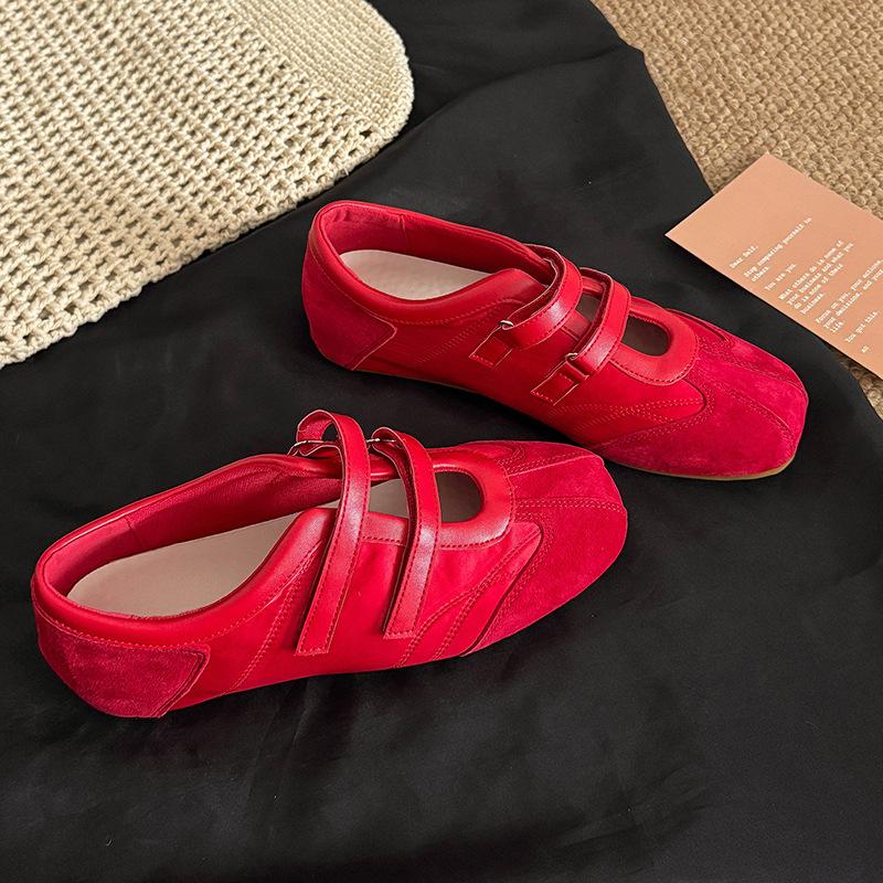 

Dopamine wears Velcro shallow mouth casual moral training shoes women s 2025 spring and summer t splicing satin Mary Jane shoes 40 красный