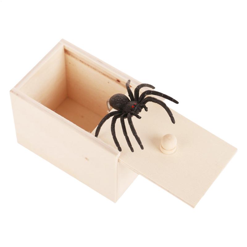 1Pc Wooden Prank Trick Practical Joke Home Office Scare Toy Box Gag Spider Parents Friend Funny Play Joke Gift Surprising Box