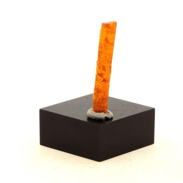 Pierres et Minéraux. Cyanite orange. 3.35 ct. Sangulungulu Hill, Loliondo, Tanzanie.