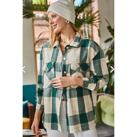 

Women s Emerald Green Double Pocket Snap Closure Cashmere Shirt s