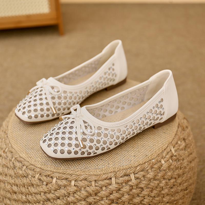 

Весна 2025 года, новые импортные туфли с квадратной головкой и мелким горлом, со стразами, женские одинарные туфли с ленивым бантом, дышащие туфли Doudou 35