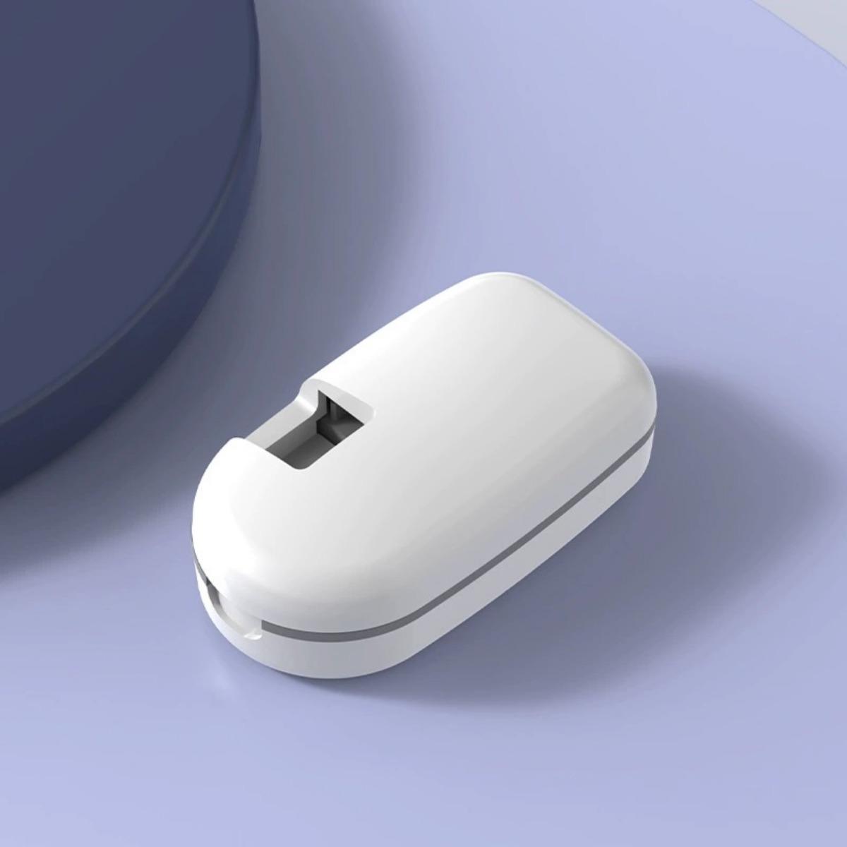 

Безопасное нарезание таблеток, Резак и разделитель таблеток с дозатором, Ежедневное использование, Витамины, Таблетки, Точное и простое нарезание, Дорожный размер, Без BPA