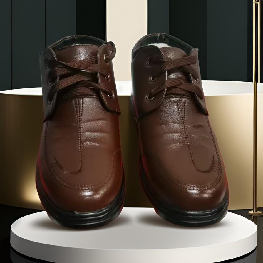 

Хлопковые ботинки зимние новые кожаные водонепроницаемые бархатные утолщенные мужские хлопковые ботинки с покрытием для ног толстая подошва нескользящая и износостойкая хлопковая обувь для папы 44