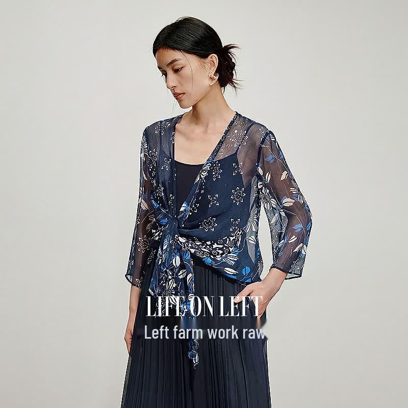 Living Zuo Vintage Floral Mulberry Silk Cardigan Shirt