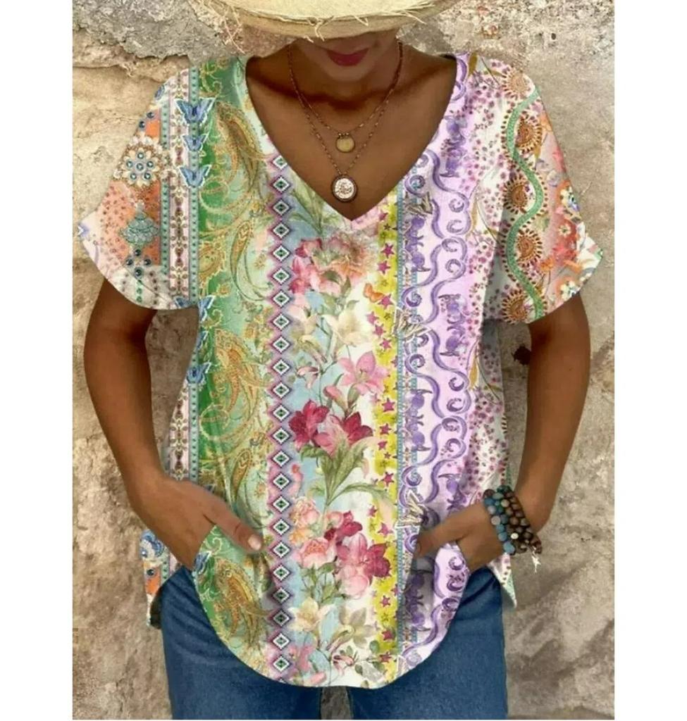 Plus Size Women's T-shirt Vintage Flower Graphics Fashion Short Sleeved V-Neck Tops Summer Casual Tees Women Clothing