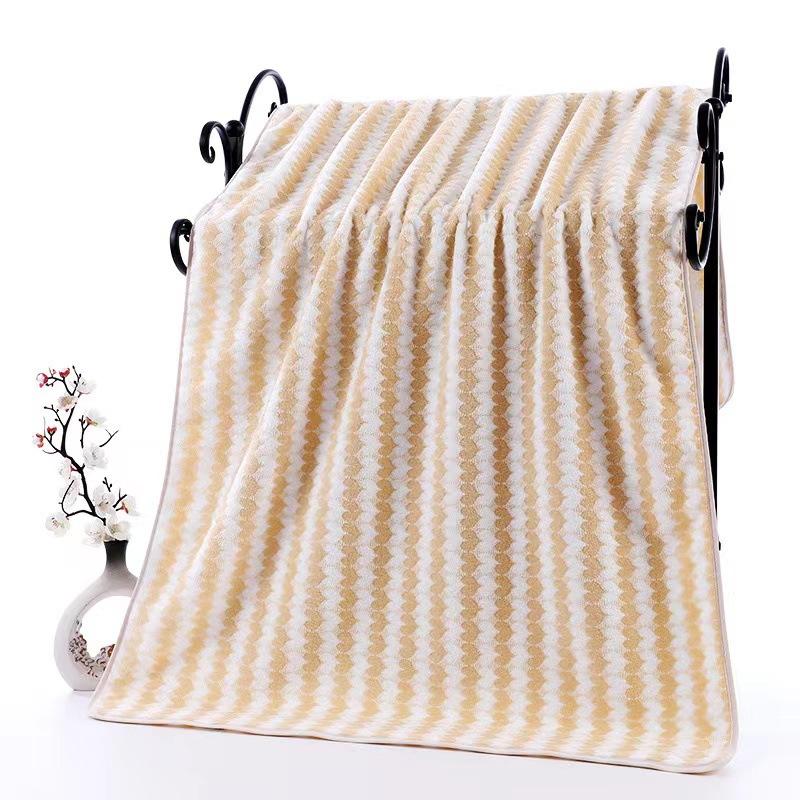 Coral Fleece Heart-shaped Towel, Bath Towel, Household Absorbent Soft Shower Towel