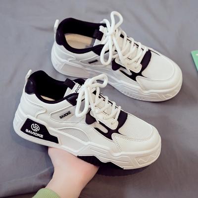 Lente nieuwe veelzijdige dames sportschoenen met dikke zool en hoogteverhoging, vrijetijdsschoenen, kleine witte schoenen, board schoenen, lente en herfst