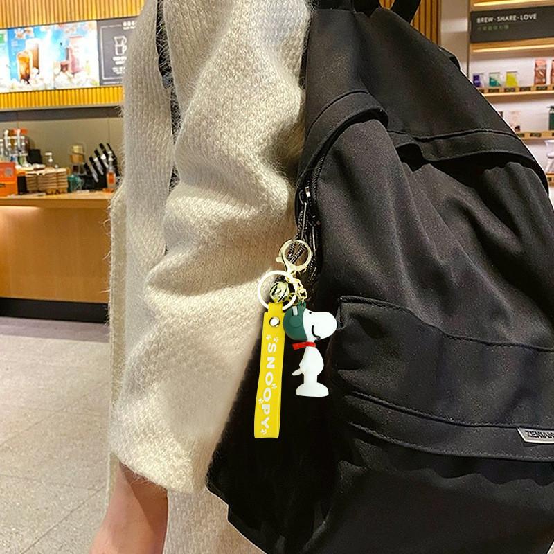 Entzückender Snoopy Schlüsselanhänger Plüsch Beliebter Cartoon Schlüsselanhänger Perfekt für Paargeschenke