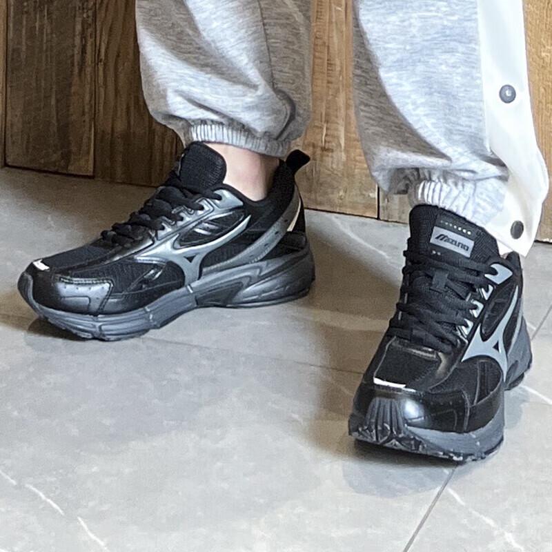 Mizuno D1GH2230-01 Unisex Running & Casual Shoes