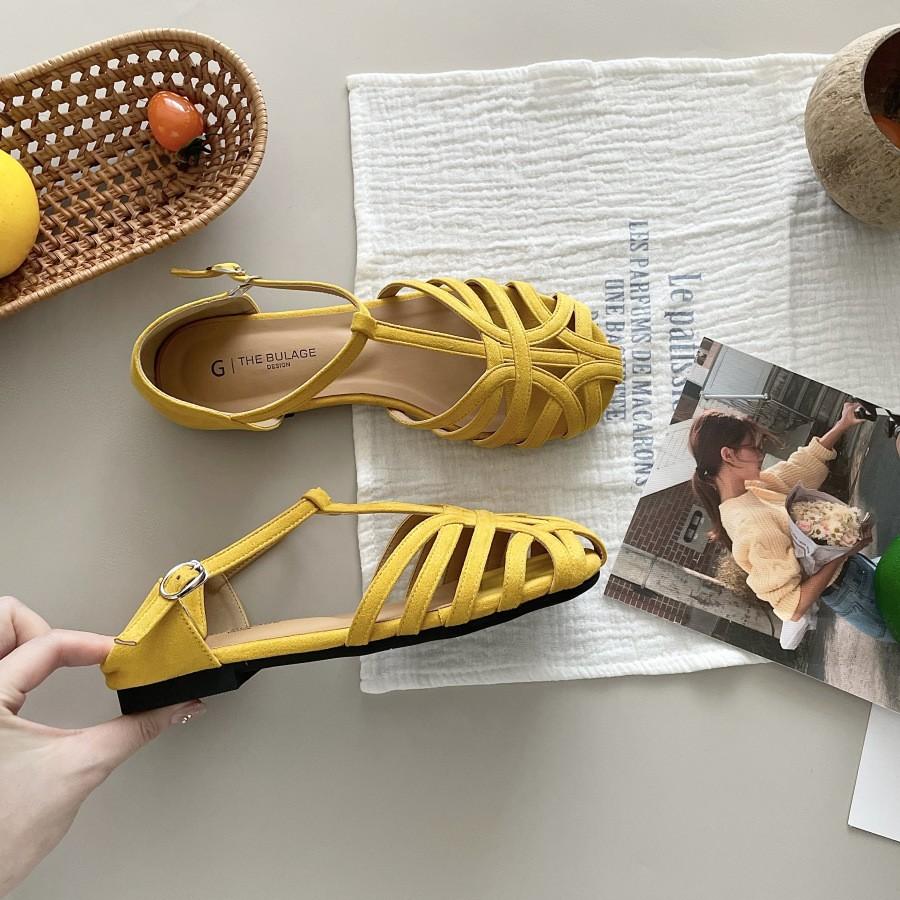 Leather hollow woven bag head Roman sandals women's literary style casual versatile comfortable flat T-button pig cage shoes