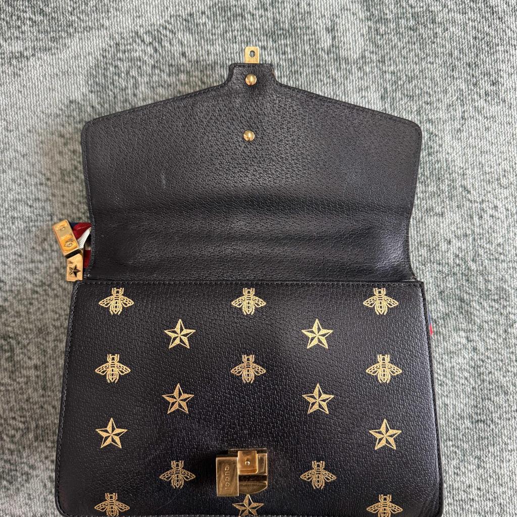 [Pre-Owned] Sylvie Gold Buckle Bee Star Pattern Striped Web Ribbon Bow Shoulder Crossbody Handbag Small - Good #KD2RKA