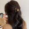 Retro Mori Style Alloy Triangle Hair Claw Clip - Versatile Korean/Japanese Sweet Bun & Back of Head Accessory