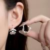 Silver Needle Geometric Heart Hoop Earrings - Retro & High-End Style for a Bold Look