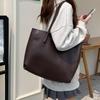 Vintage Tote Bag Women's Commuter Bag Fashion All-in-one Instagram Large Capacity Shoulder Bag