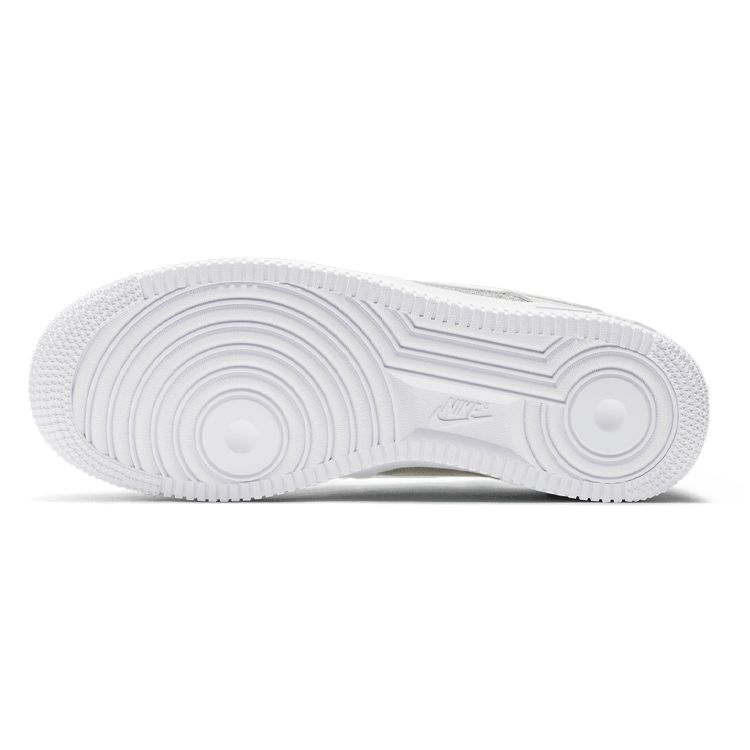 Nike Baskets Air Force 1 07 Blanc Argent Métallisé Femme DD6629-100