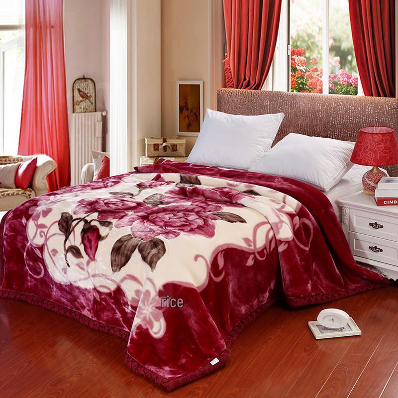 Double-Layer Raschel Blanket: Thick, Warm Crystal Velvet Cover for Autumn and Winter