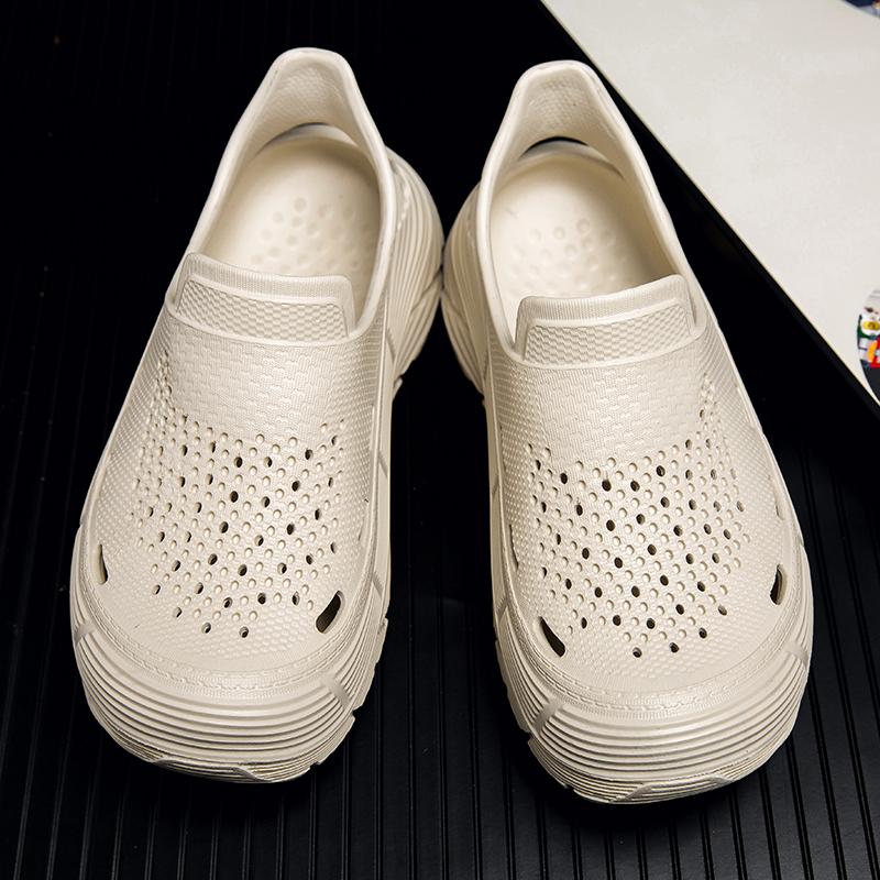 Fashion Design Sandals New Women Men Breathable Garden Clogs Shoes Outdoor EVA Holes Beach Shoes Summer House Slippers
