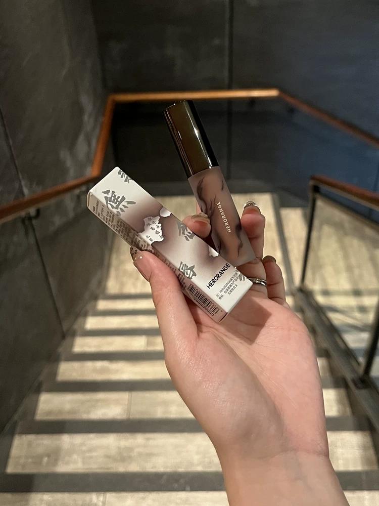 Matte Velvet Lip Gloss That Doesn'T Dry Out Lips, Enhances Color and Complexion, Waterproof Lip Gloss for Students and Women