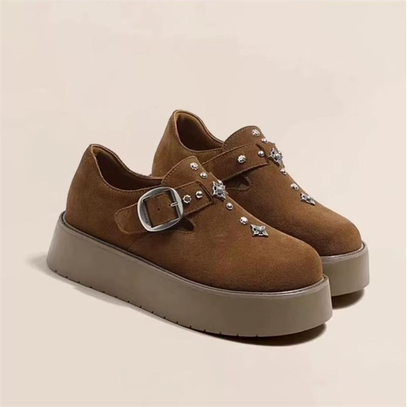 Retro och mångsidiga Birken-skor, en ny bästsäljare för kvinnor, är en höjdökande avslappnad enkel sko