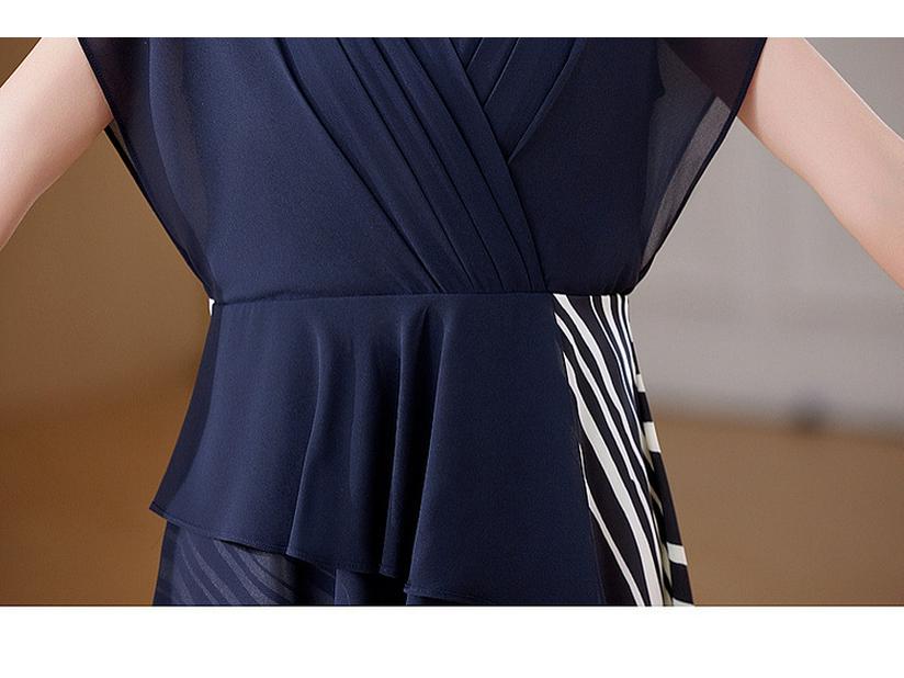 Sommer-Midikleid im chinesischen Stil für junge Mütter – Kurzärmlig, locker, Fake-Zweiteiler-Design für Frauen mittleren Alters