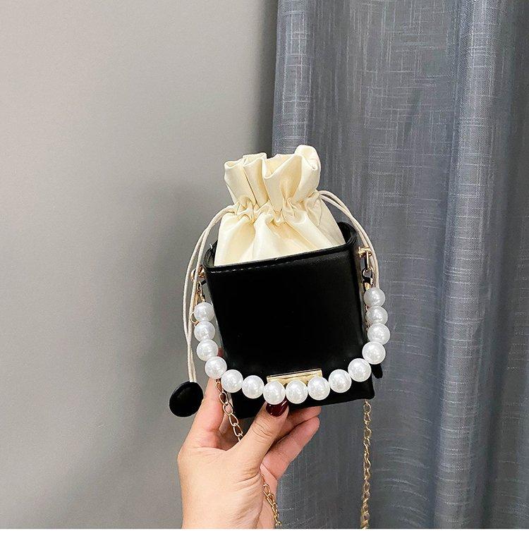 

Сумка для помады женская сумка 2025 новая жемчужная цепочка сумка для телефона модная цепочка на плечо чёрный