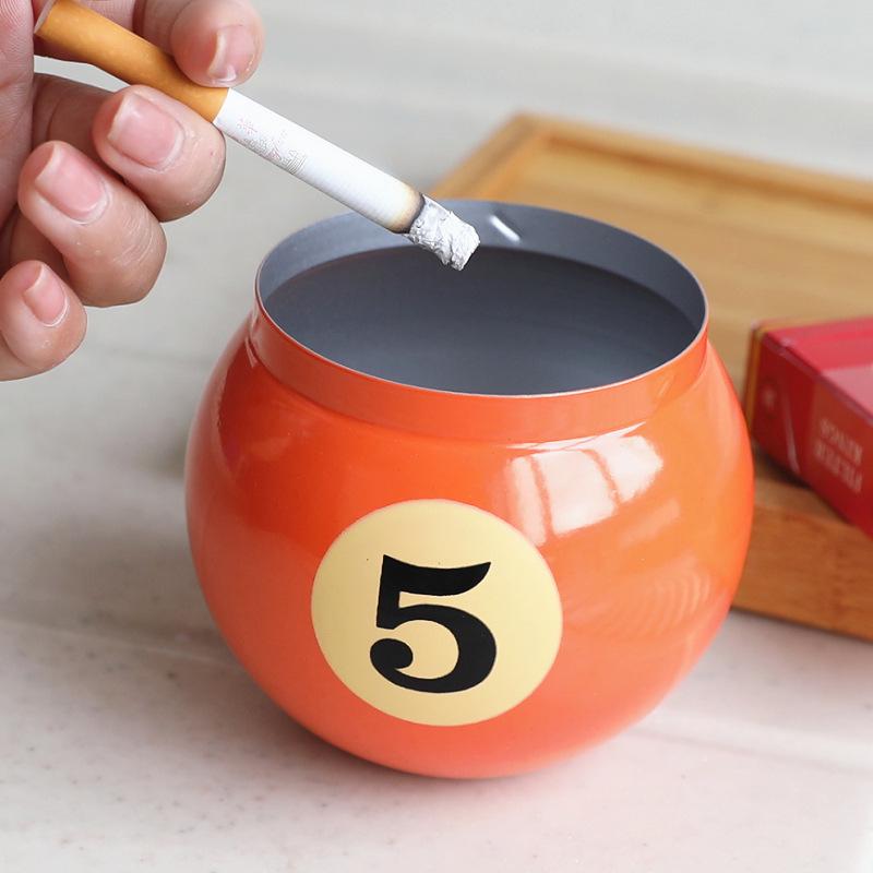 Large Star Moon Billiards Ashtray with Lid - Creative Anti-Fly Metal Iron Decor