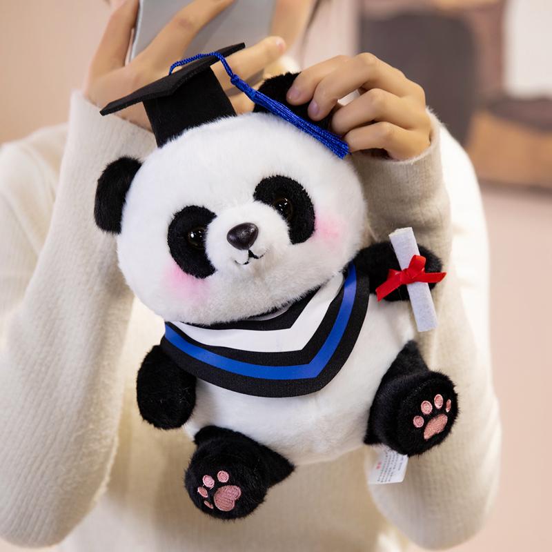 Tocco da Laurea Panda Peluche Giocattolo Peluche Seduto Animale Cartone Animato Università Collage Dottore Mascotte Souvenir Regalo