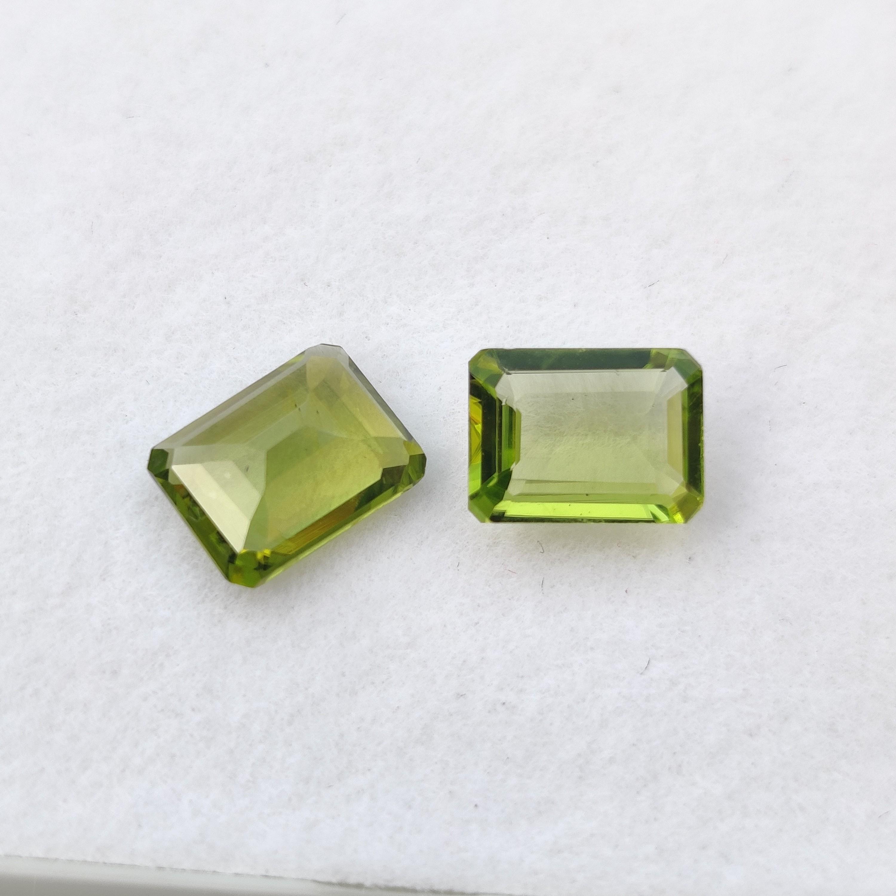 Натуральный перидот огранки изумруд, 2,55 карата: 2 шт. россыпных камней 6x8 мм. 2 Pcs 2.55 Crt 6x8 MM