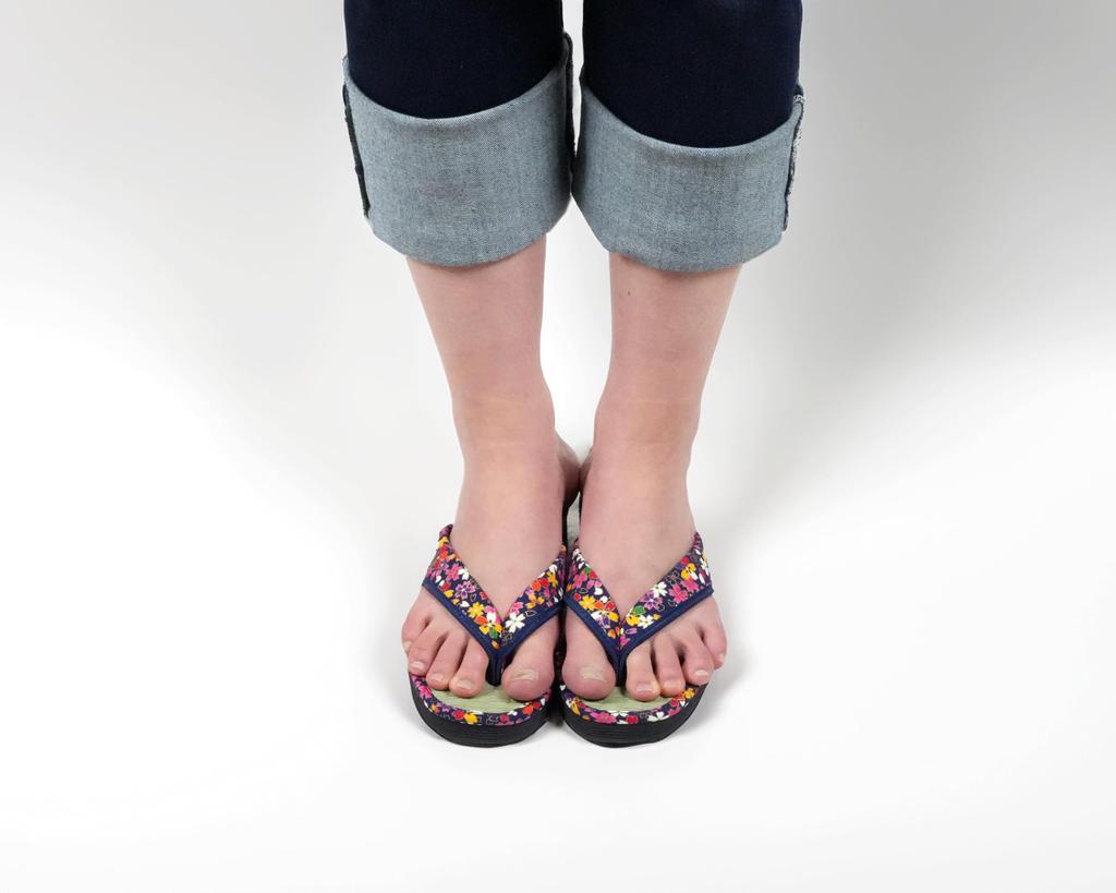 ISM Zori Floral Size M Japanese-style Sandals, Brocade, Pink,