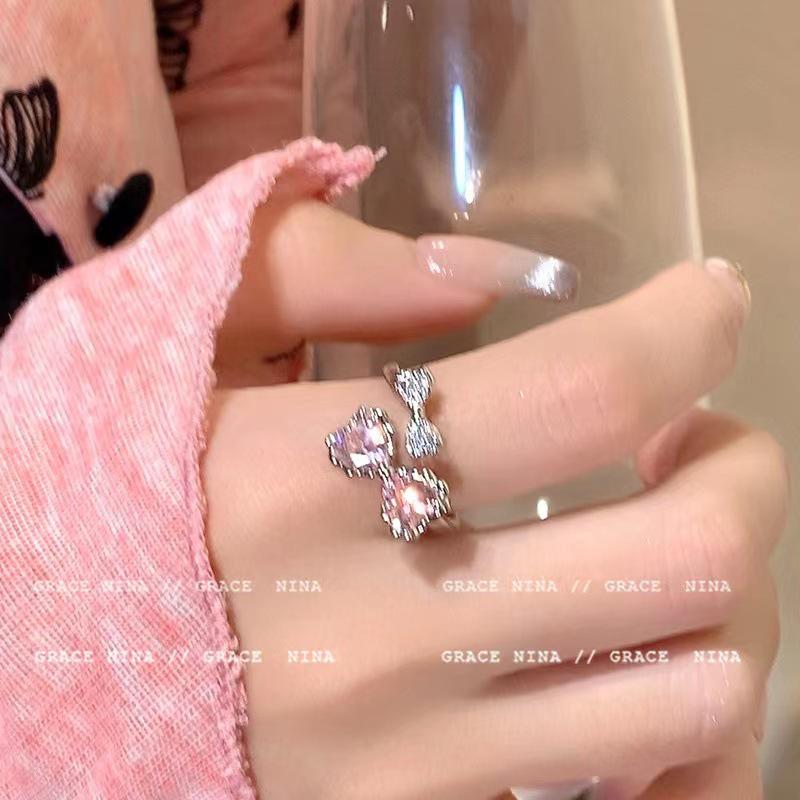 Niche Design Butterfly and Snake Rings: Stylish High-End Jewelry Set for Trendy Girls