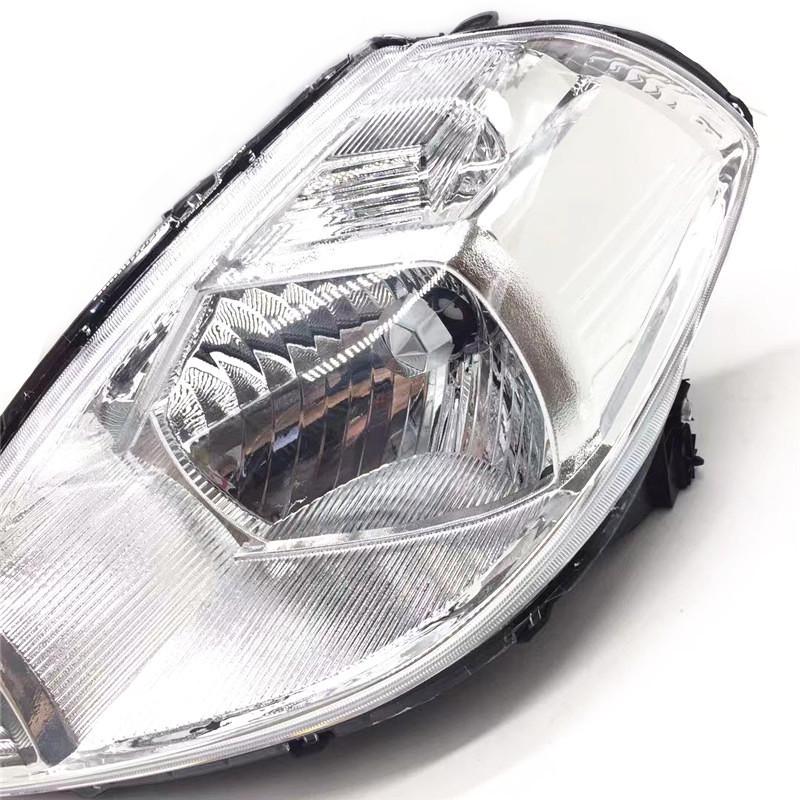 Tiida and Livina Headlight Assembly for 2005-2007 Models