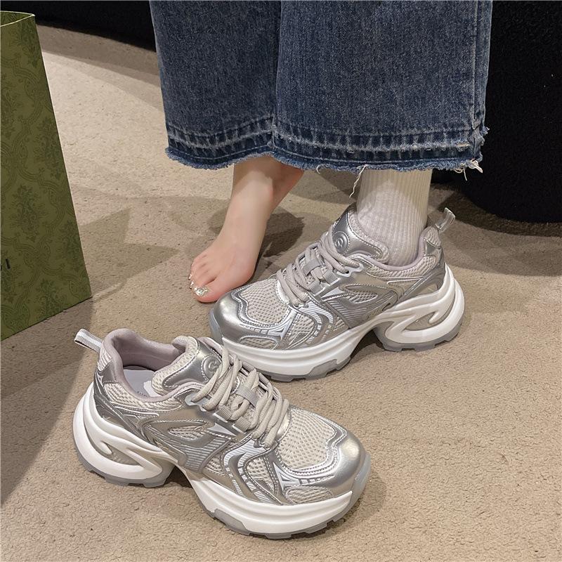 Korean version of niche light muffin platform dad shoes women 2025 new running lace-up mesh sports casual shoes women