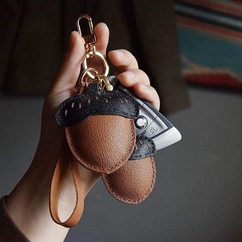 Handmade genuine leather keychain by Oak Original simple hanging accessory gift