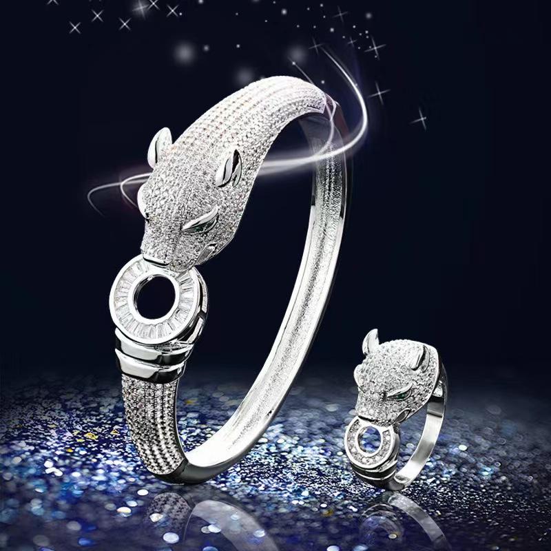 Cheetah Personalized Bracelet with Zircon Leopard Head Color Preserving Bracelet