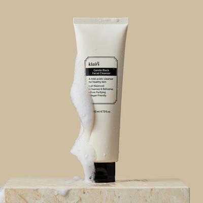 Gentle Black Facial Cleanser 140ml