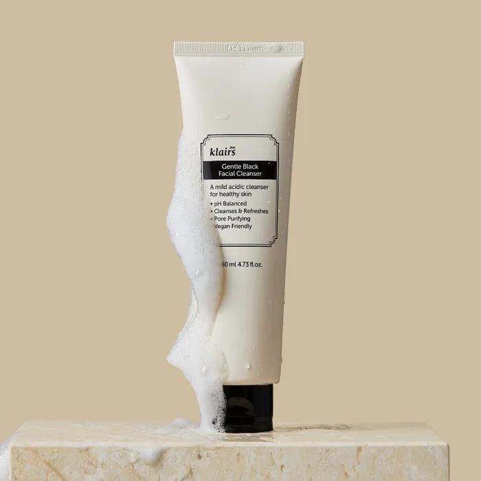 Gentle Black Facial Cleanser 140ml